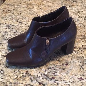 Franco Sarto 9.5 M L-Zodiac Brown Booties L-Zodiac
